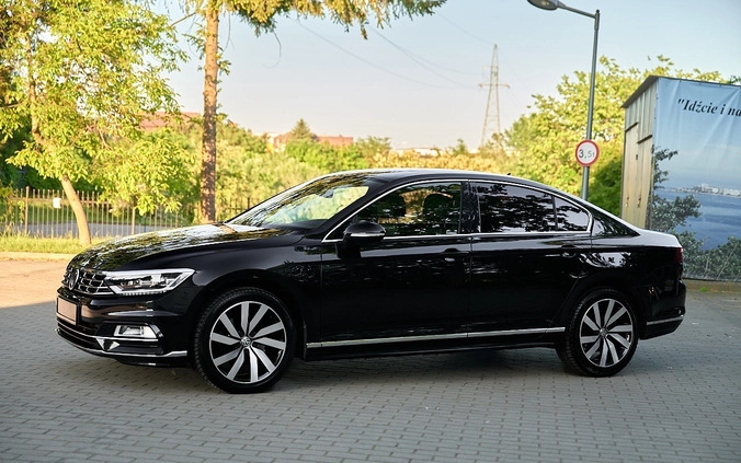 Volkswagen Passat cena 79800 przebieg: 171400, rok produkcji 2019 z Suchowola małe 742